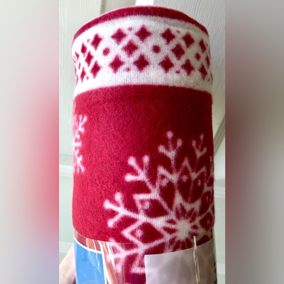Christmas Winter Snowflake Diamond Border Red White Fleece Throw Blanket 60” NWT - Picture 3 of 5